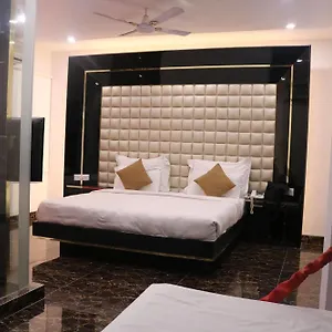 sri-nanak-continental.hotelsdelhi.org/